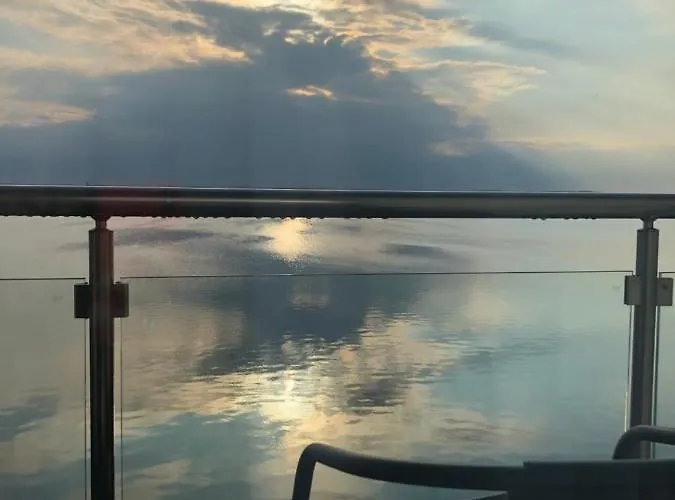 Lake View Mamaia